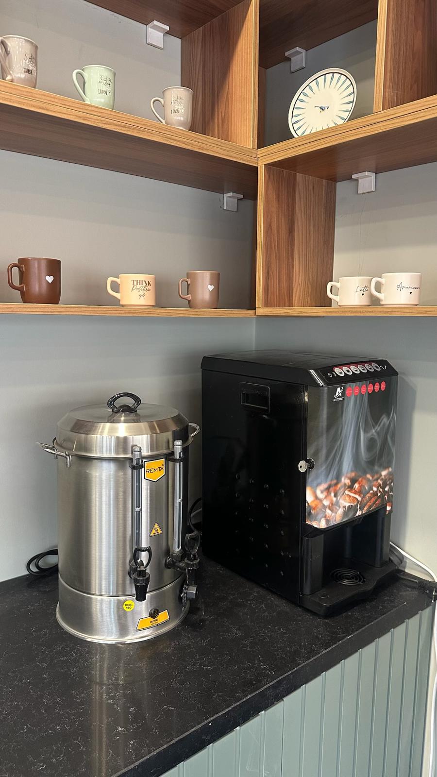 Çay ocağı semaver ve kupa detayı